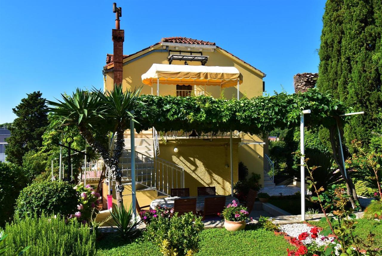 Guesthouse Kanjuo 믈리니 외부 사진