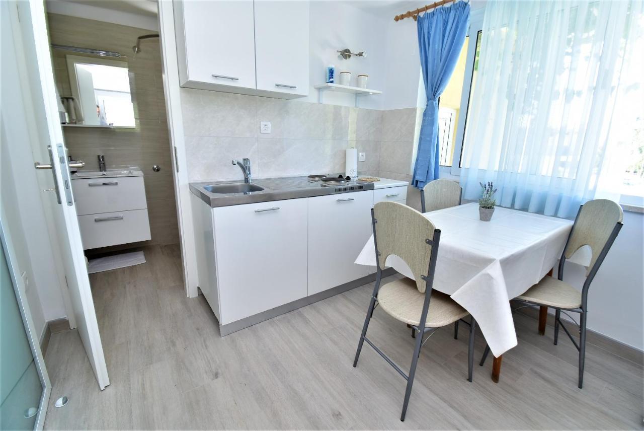 Guesthouse Kanjuo 믈리니 외부 사진