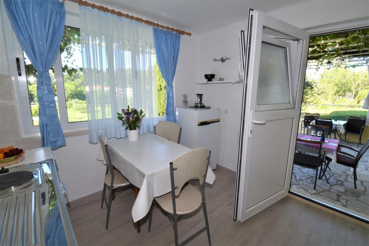 Guesthouse Kanjuo 믈리니 외부 사진