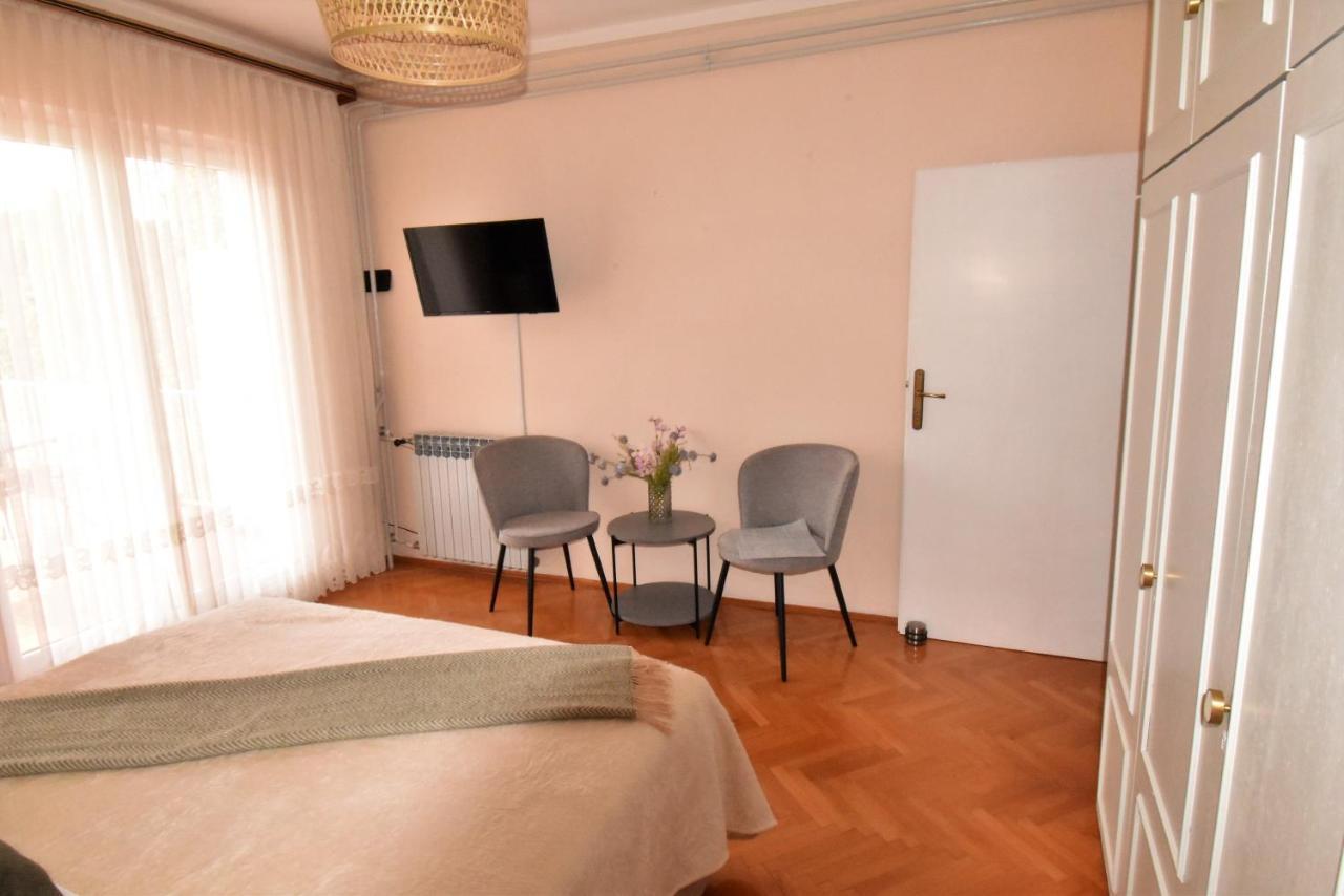 Guesthouse Kanjuo 믈리니 외부 사진