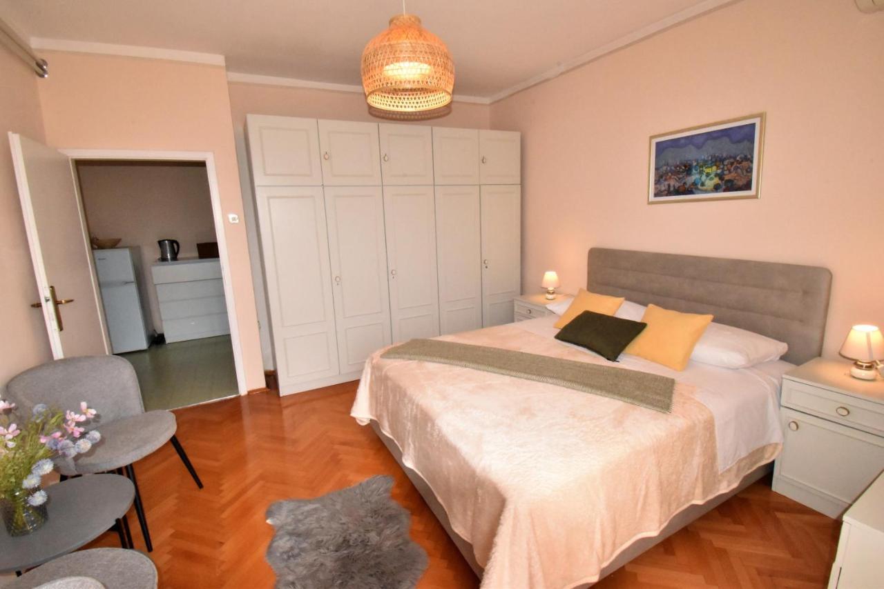 Guesthouse Kanjuo 믈리니 외부 사진